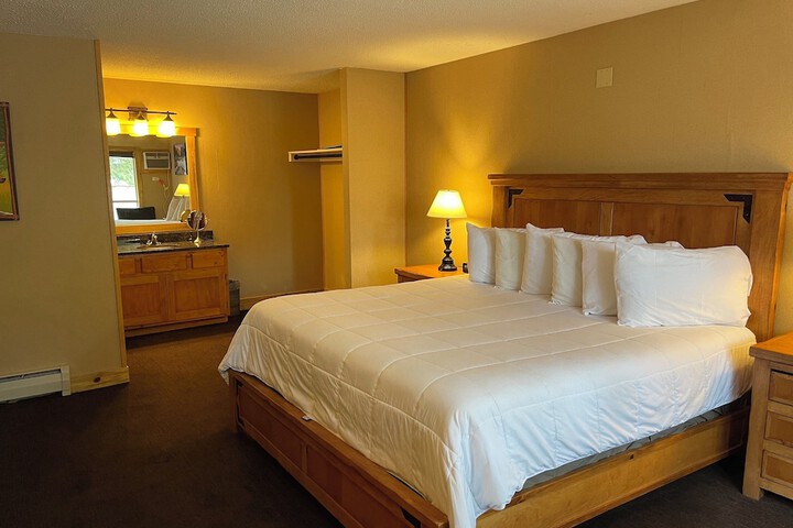 Room 40 of 87