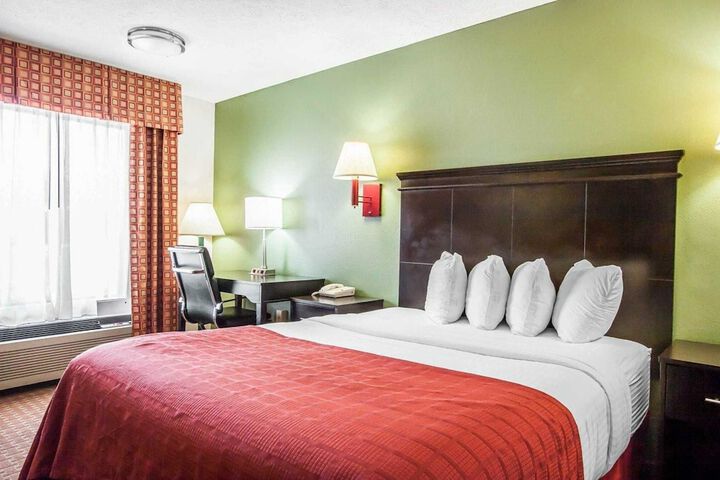 Room 16 of 32