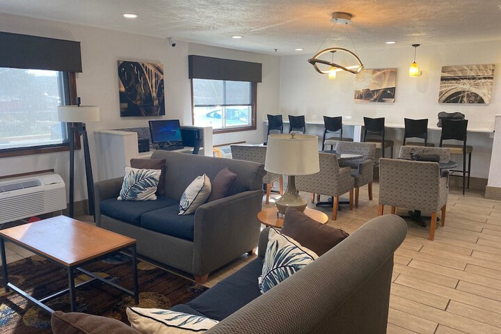 Baymont by Wyndham Danville IL
