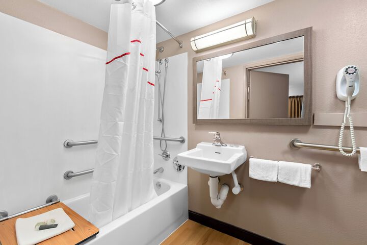 Room 20 of 35