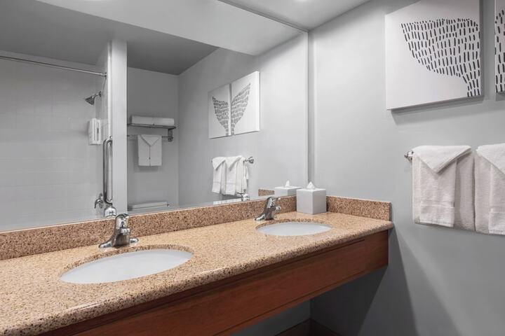 Avila Lighthouse Suites