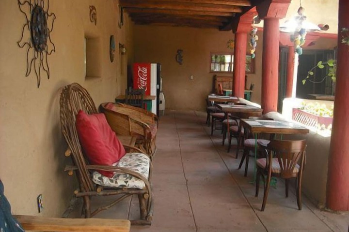 El Pueblo Lodge
