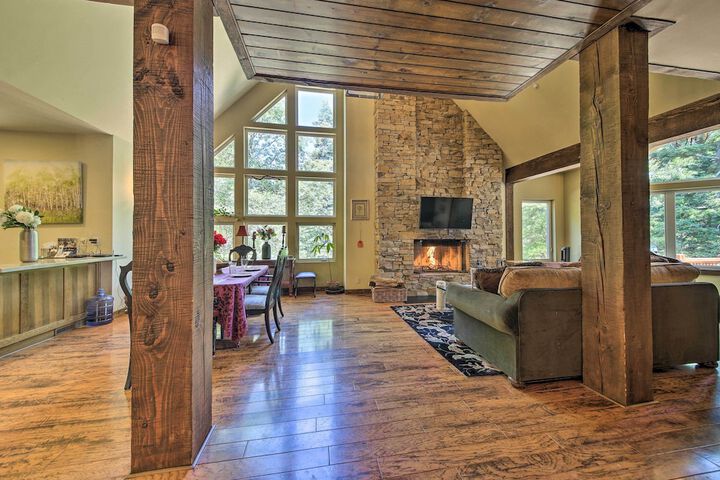 Incredible Lake Arrowhead Home w / Views & Decks!