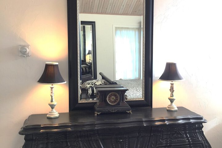 Room 27 of 105