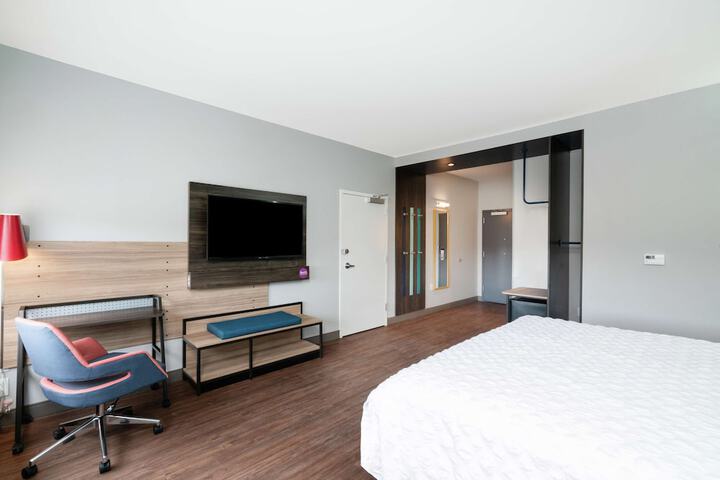 Room 14 of 36