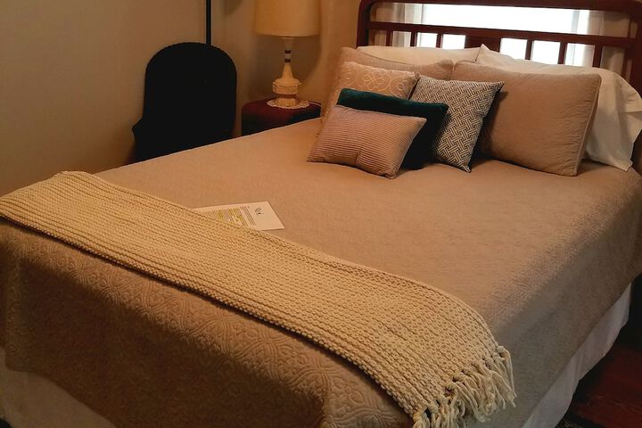 The Carriage House B & B