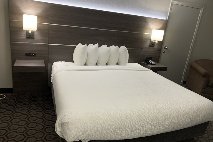 Days Inn by Wyndham Wagoner