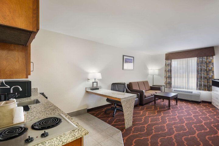 Room 28 of 36