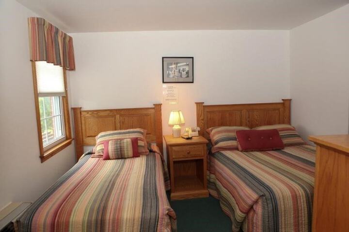 Room 10 of 17