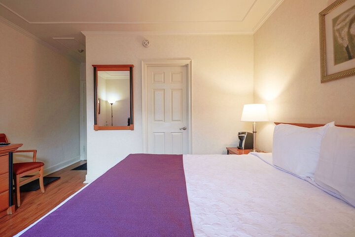 Room 22 of 44