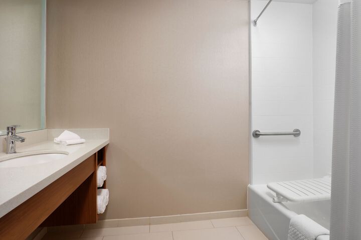 Room 34 of 44