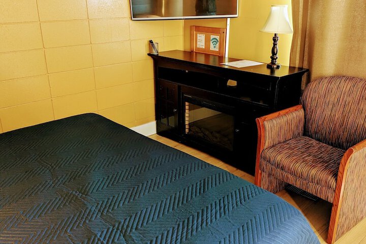 Room 27 of 72