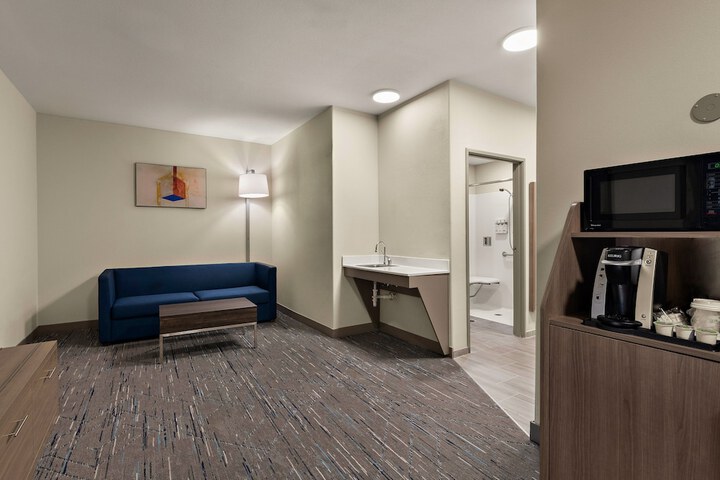 Room 21 of 45