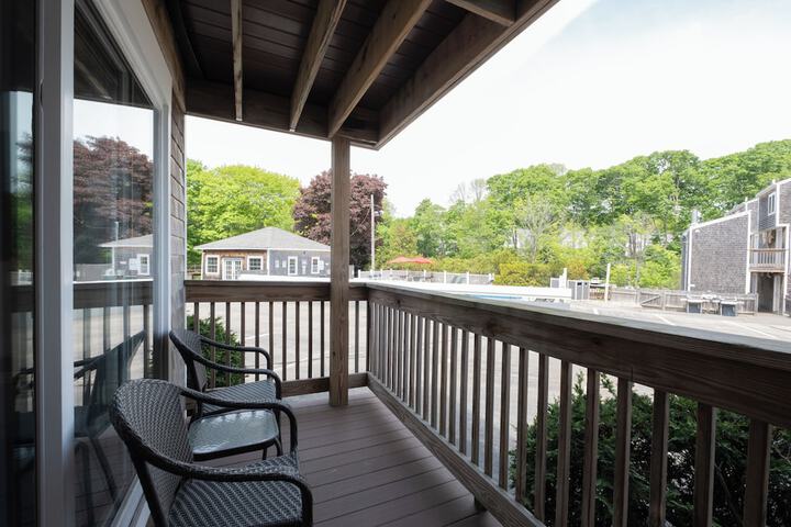 Aspinquid Resort