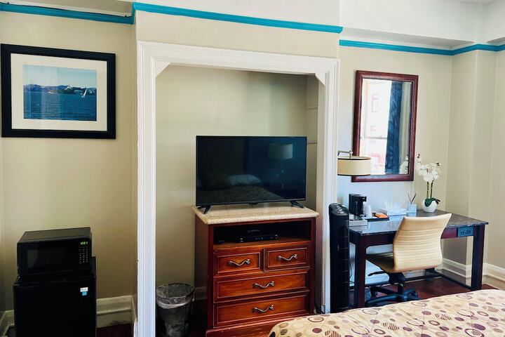 Room 5 of 27