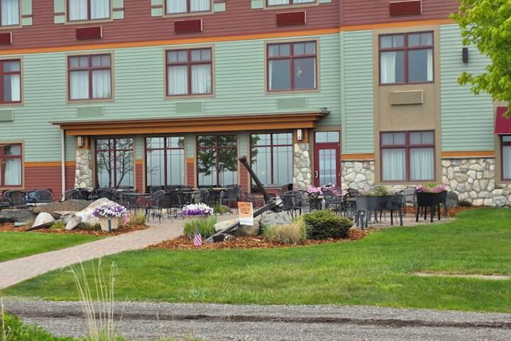 Canal Park Lodge