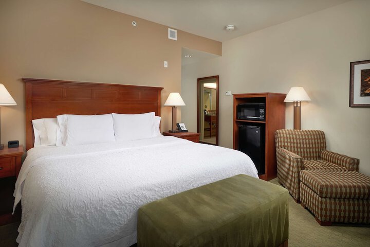 Hampton Inn & Suites Salem OR