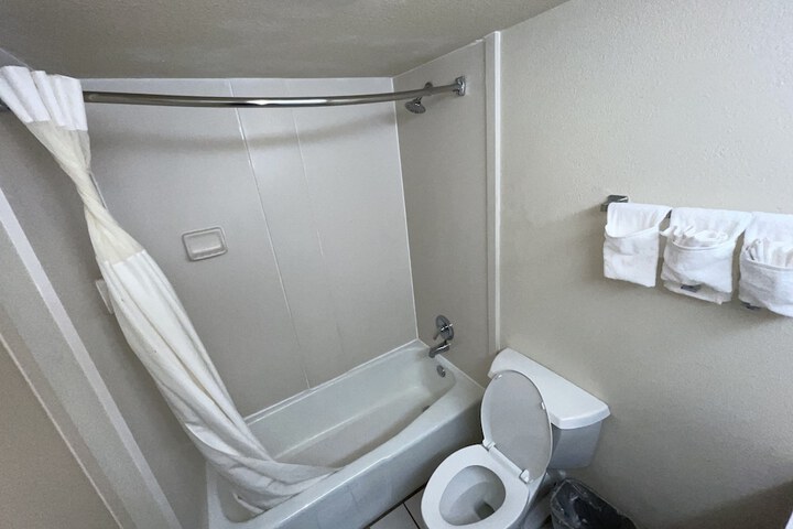 Room 19 of 31