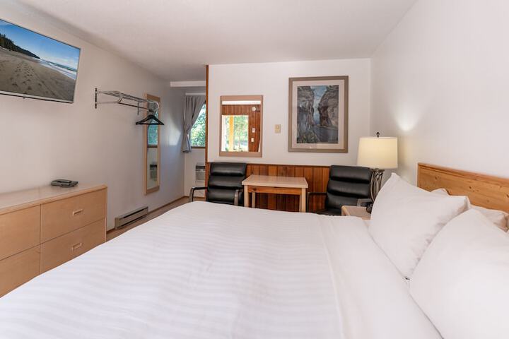 Room 7 of 28