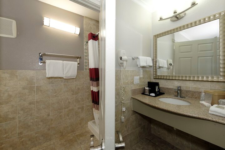 Room 43 of 49