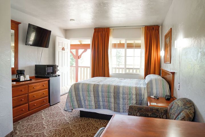 Swiss Holiday Lodge