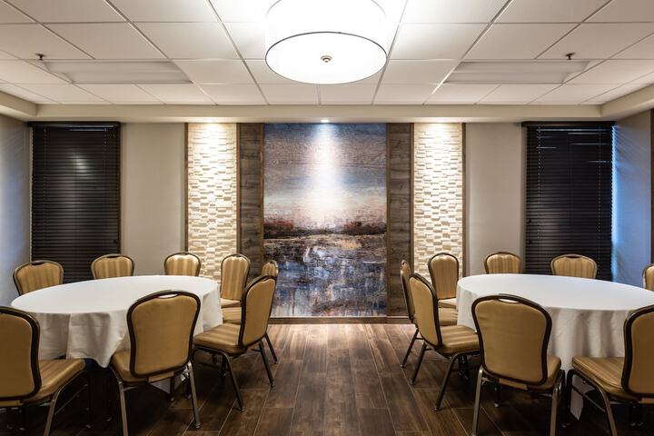 Holiday Inn Newark International Airport by IHG