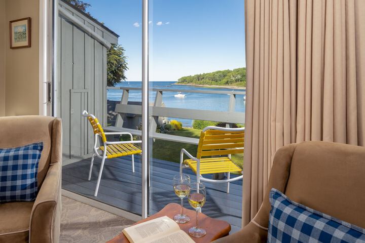 Dockside Guest Quarters & Restaurant