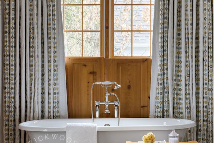 Wickwood Inn