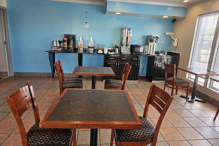 Breakfast/Coffee Service 9 of 11