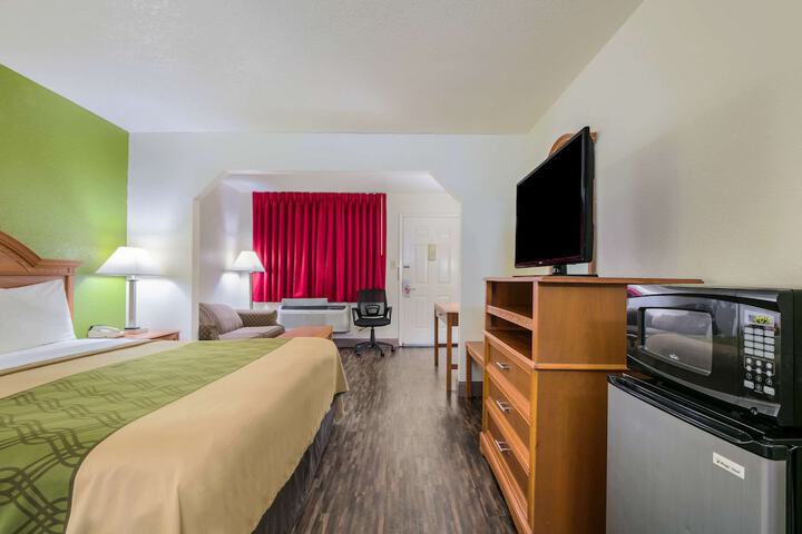 Room 18 of 40