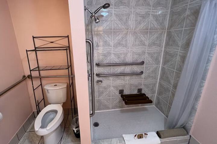 Room 35 of 61