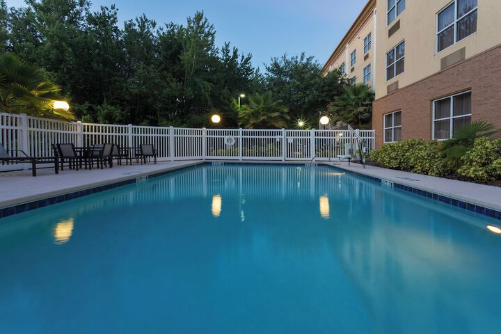 Holiday Inn Express Suites Plant City by IHG