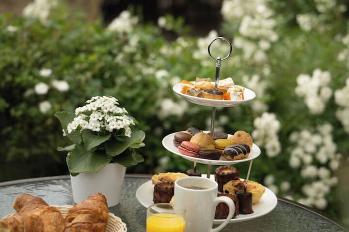 Le St-Martin Hotel & Suites Laval