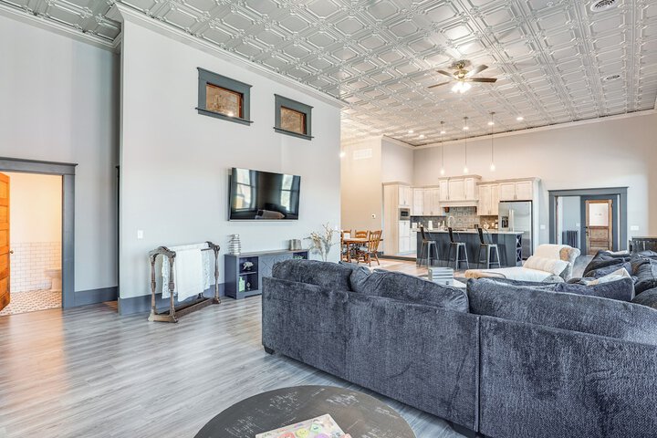 Florence Vacation Rental w / Rooftop Deck!