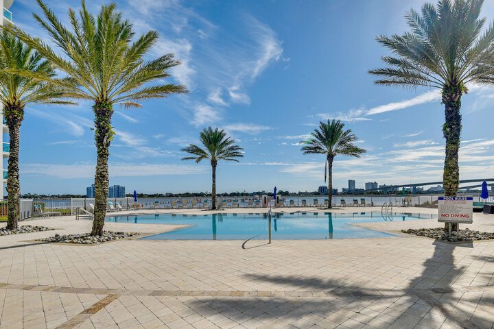 Luxe Resort Condo - 2 Mi to Daytona Beach!