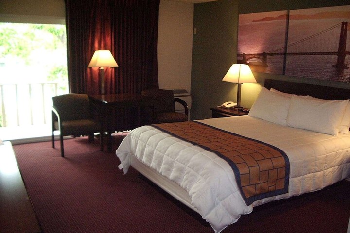 Room 36 of 95