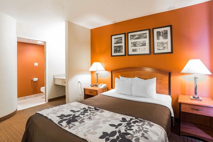 Room 13 of 25