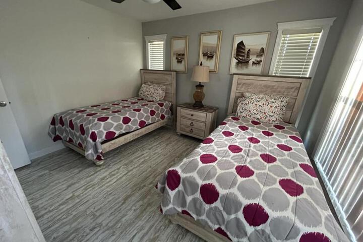 LUX VILLAs on beautiful Palmer Ranch
