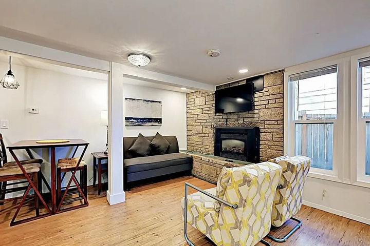 Shoreline Apartment on the Bus Line by RedAwning
