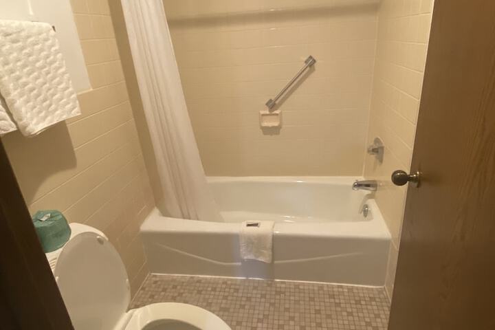 Room 17 of 61