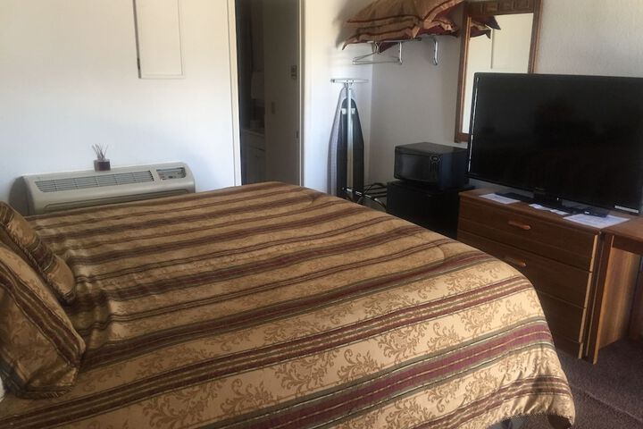 Room 25 of 63