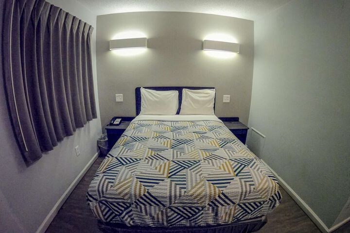 Room 25 of 50