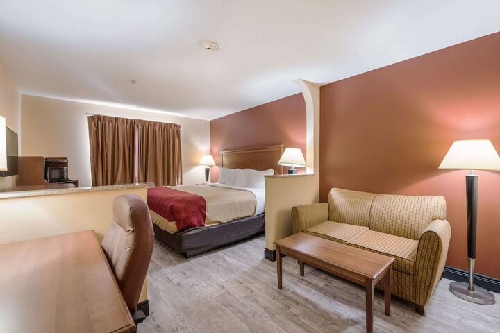 Room 16 of 28