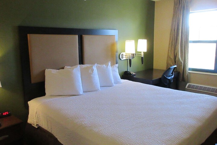 Room 49 of 54