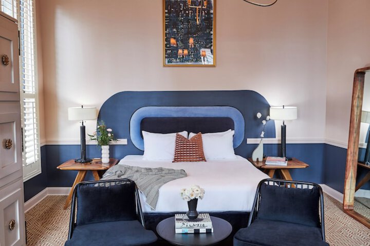 The Oliver Hotel