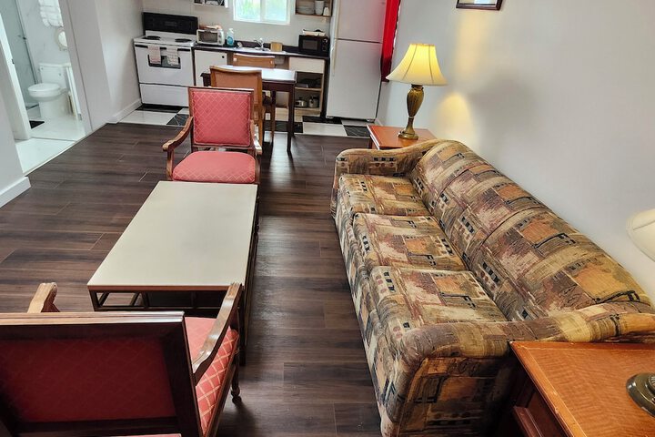 Cache Creek Inn