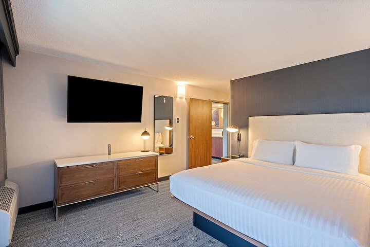 Room 12 of 43