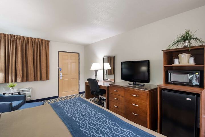 Room 48 of 59