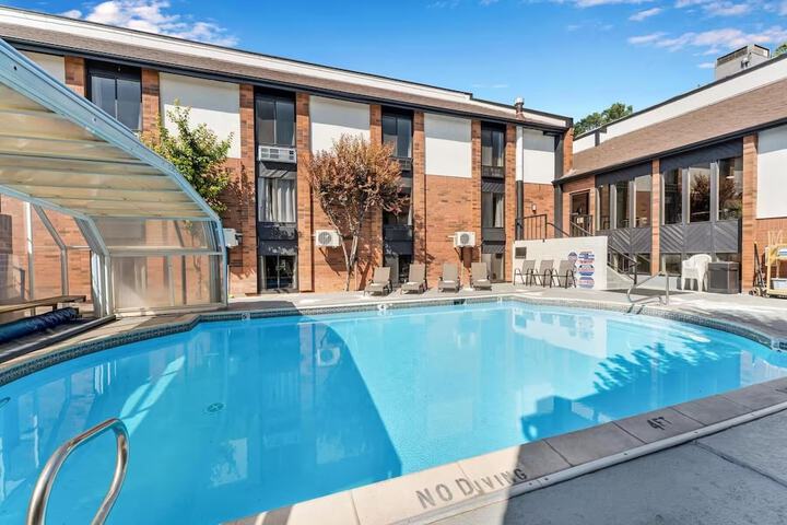 Pool 5 of 39