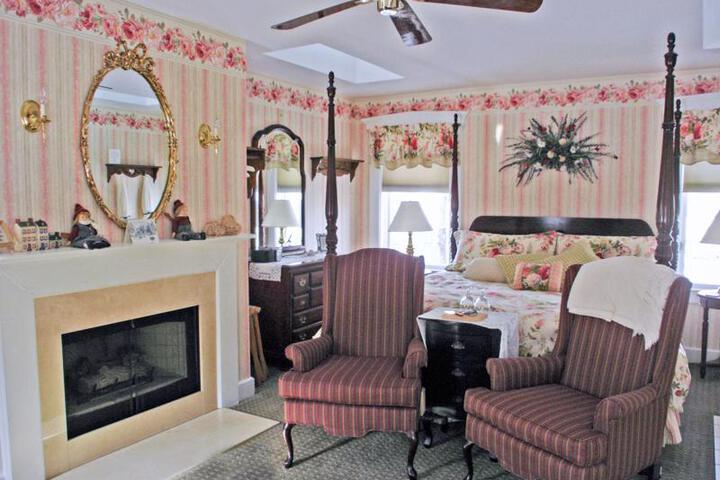 THE ANDRIE ROSE INN